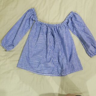 เสื้อเปิดไหล่ น่ารักมากค่า
