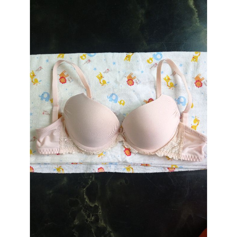 เสื้อชั้นในSabina dhoom dhoom