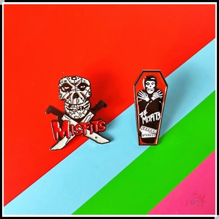 ★ The Misfits - เข็มกลัด รูปกะโหลก สไตล์นักธุรกิจสยองขวัญ ★ เข็มกลัด รูปวงร็อค Doodle Enamel Pins สําหรับติดกระเป๋าเป้สะพายหลัง 1 ชิ้น