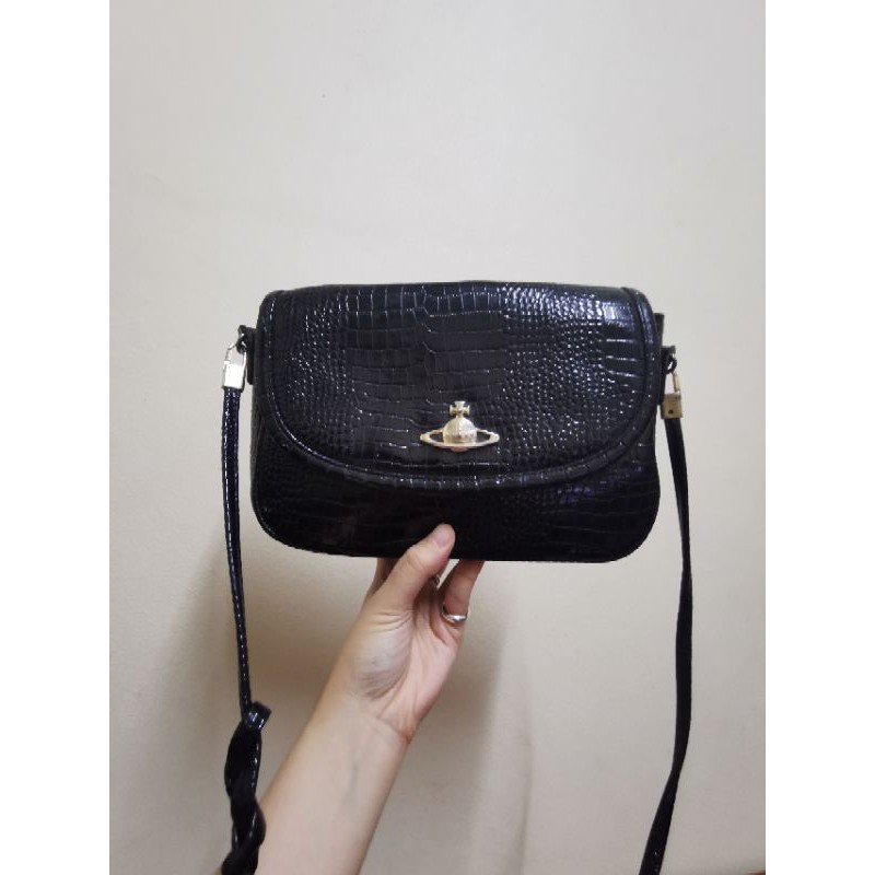 Vivienne westwood Cross body bag Shopee Thailand