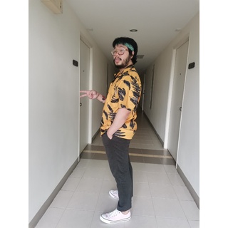 T78-เสื้อเชิ้ตลายขนนกเหลือง