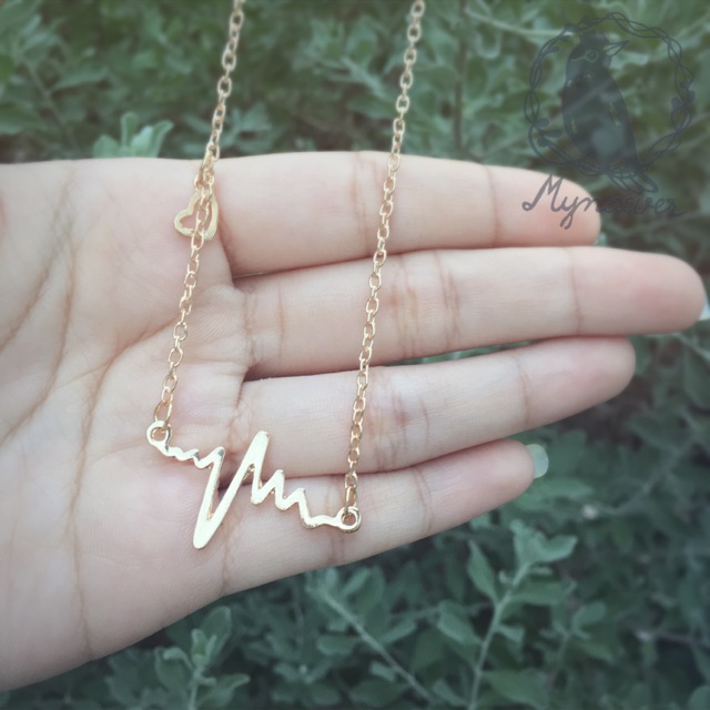 สร้อยคอสีทอง ประดับจี้คลื่นหัวใจ EKG งานมินิมอล