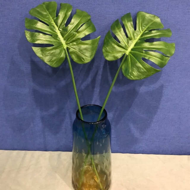 ใบไม้ มอนสเตอร่า ไจแอ้น Monstera ดอกไม้ สำหรับประดับตกแต่งบ้าน พร็อพถ่ายรูป