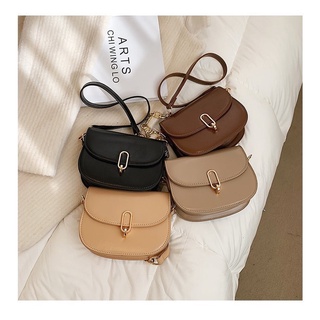 [ลดเพิ่มอีก15% ใส่โค้ด 353RZQ เฉพาะ10-12ธ.ค.65] พร้อมส่ง Iconic bag กระเป๋าสะพาย