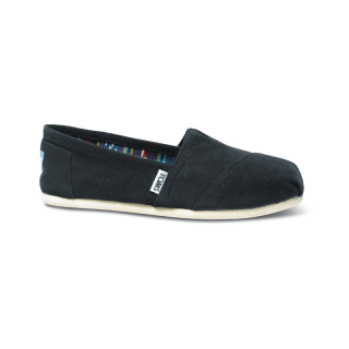 TOMS รองเท้าลำลองผู้หญิง แบบสลิปออน (Slip on) รุ่น Classic Black Canvas รองเท้าลิขสิทธิ์แท้