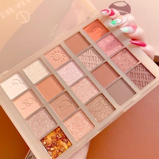 【Hot New Products】Dikaluchestnut อายแชโดว์พาเลท 20 สีเครื่องสําอางแต่งหน้า/อายแชโดว์/eyeshadow palette/พาเลทอายแชโดว์ 20 สี เนื้อดินน้ำมัน เนื้อใยไหม ประกายชิมเมอร์ Eye shadow 20 color