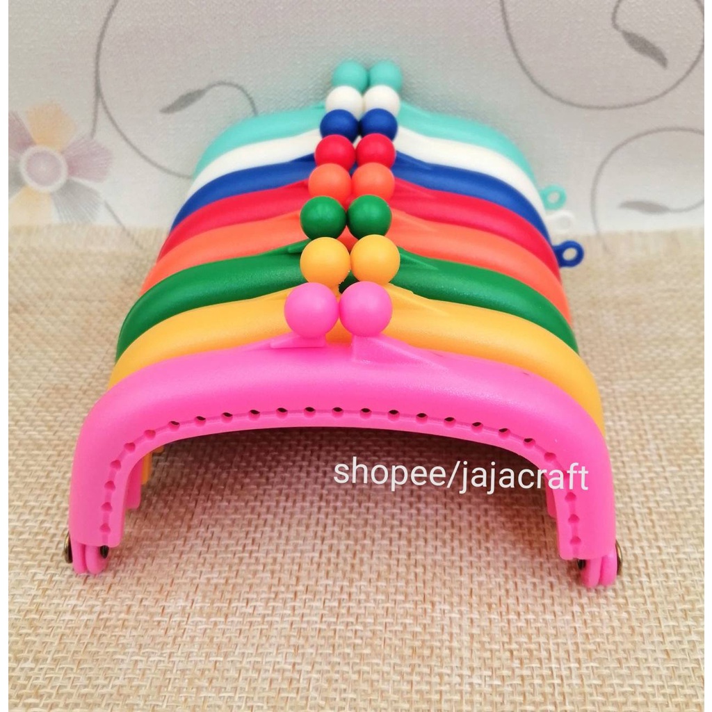ปากปิ๊กแป๊กพลาสติก ขนาด 8.5 cm.