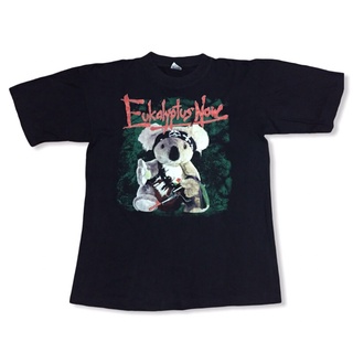 tshirtเสื้อยืดคอกลมฤดูร้อนVTG RODGAU MONOTONES 1994  ปกอัลบั้มเท่ห์ๆล้อเลียนหนัง APOCALYPE NOW1979  TAG:DAVE’S BASIC 💯%