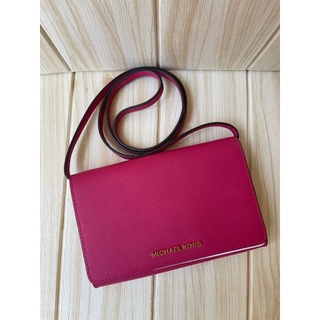 พร้อมส่ง 🔥Sale 3299🔥ถูกเหมือนกระเป๋าตังค์ Michael Kors Jet Set Leather Clutch Electric Pink หนัง Saffiano สวยหรูทน