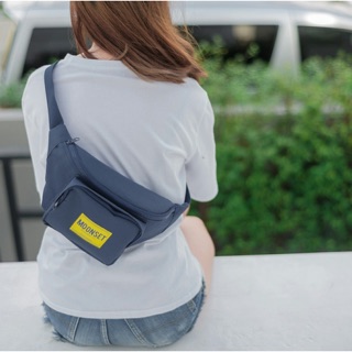 Basic Belt Bag in Grey