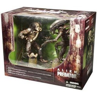 [ล้างสต๊อก] : MOVIE MANIACS 2002 AVP DELUXE BOX SET : ALIENS vs PREDATOR [SUPER RARE] [Only 1 Box] หายาก ของแท้ 100%