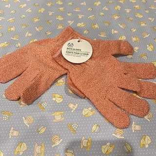 The body shop EXFOLIATING Bath GLOVES เอกซ์โฟลิเอทติ้ง บาธ โกลฟ