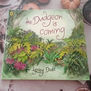 The Dudgeon is Coming มือสอง by Lynley Dodd