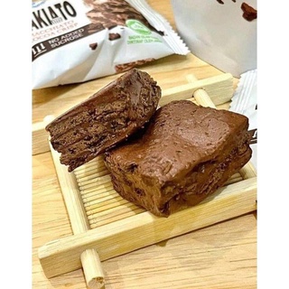 ขนมนำเข้า Makiato Macchiato Cocoa Crisp บิสกิตกรอบนูกัตรสโกโก้มัคคิอาโต 1ห่อ150กรัม(ประมาณ11ชิ้น) พร้อมส่ง