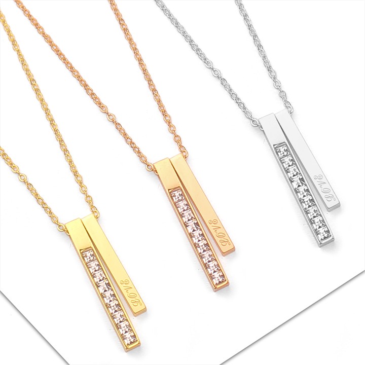 สร้อยคอไทเทเนี่ยมผู้หญิง 2 เสา สลักด้วยคําว่า รัก WDC775