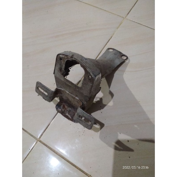 ขายึดโคมไฟ GT 125 GT 185 ORIGINAL