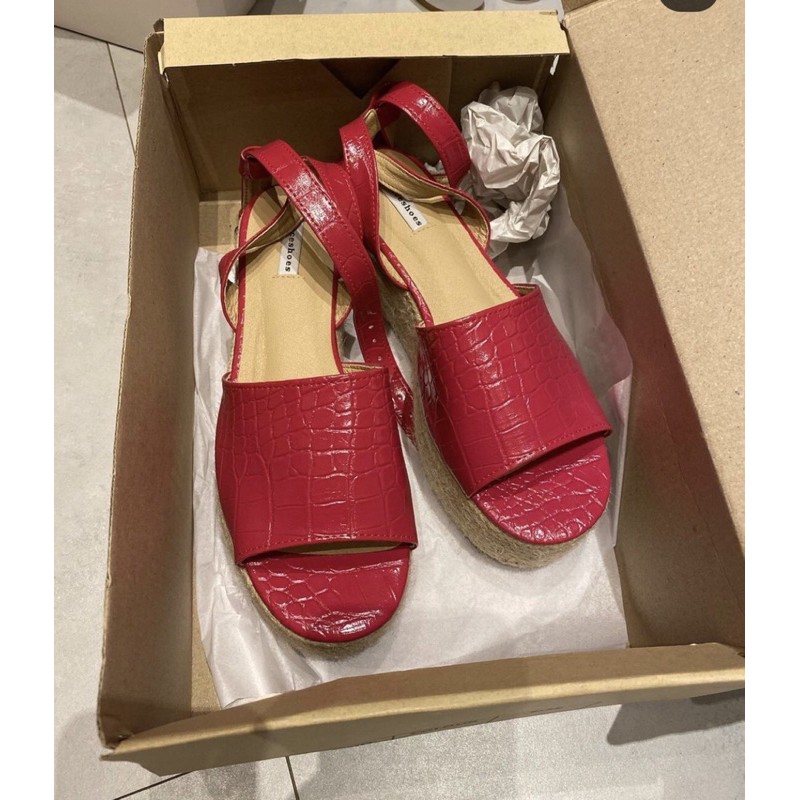 รองเท้า paceshoes ส้นตึก❤️❤️