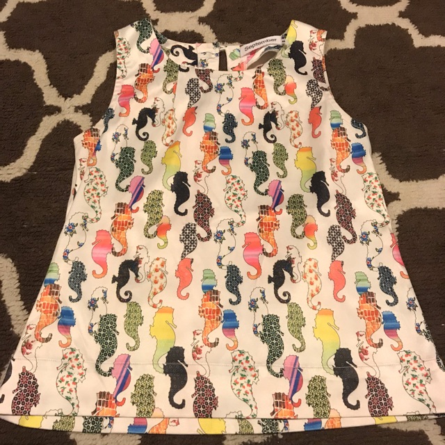 เสื้อแขนกุด SEPTEMBER