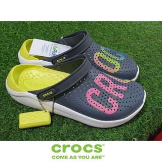 รองเท้าCROCS LiteRide รุ่นLogo Mania Clog สีสวยสดใส นิ่มเบาสบาย ช่วยลดแรงกระแทก ถนอมฝ่าเท้าได้เป็นอย่างดี