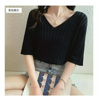 kaykai เสื้อคอวี สีพื้น ลายเส้นใหญ่ #A068