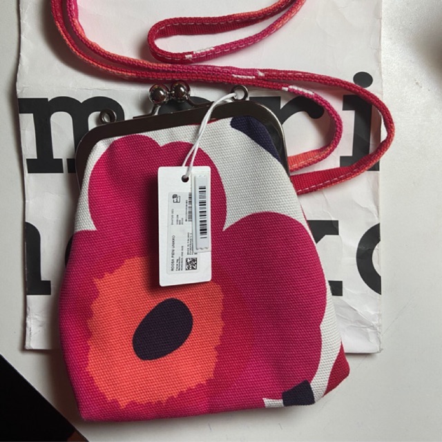 ส่งต่อ marimekko roosa crossbody