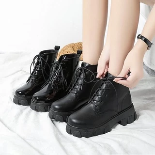 พร้อมส่ง รองเท้าบูทผู้หญิง ส้นหนา ไม่มีซิปข้าง