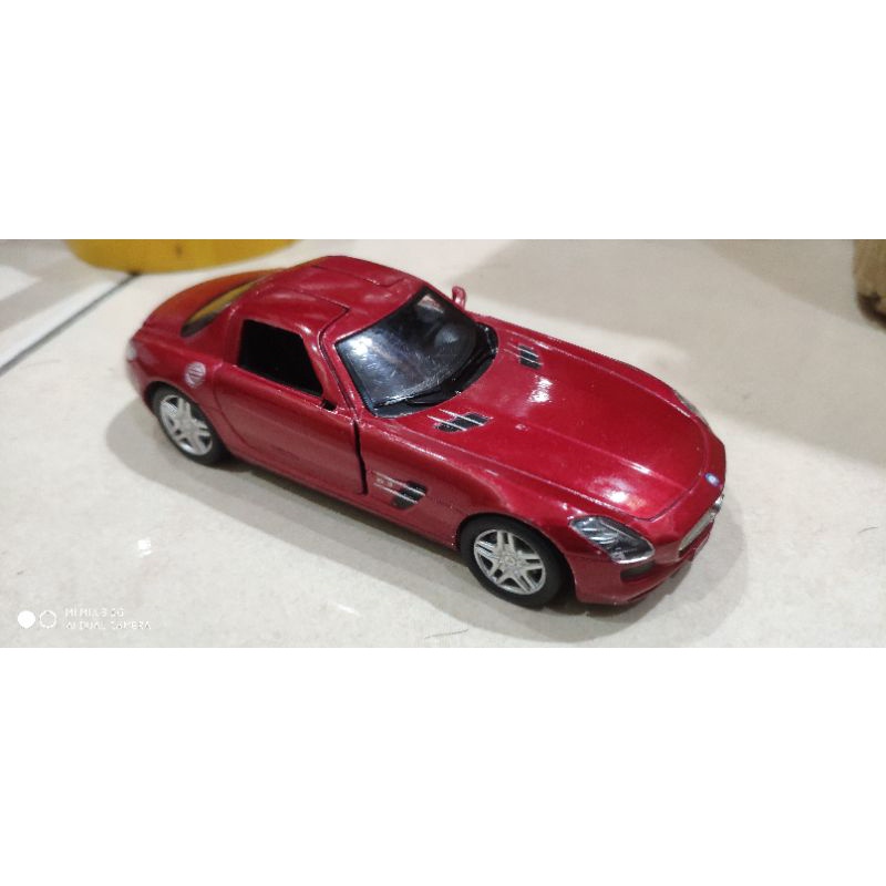 kinsmart 1/36 mercedes benz sls amg