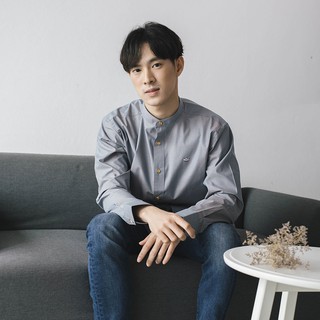 (SIZE S, M) ISSARA Original เสื้อเชิ้ตชาย คอจีน ทรงตรง เทาส้มลายทาง origami ship