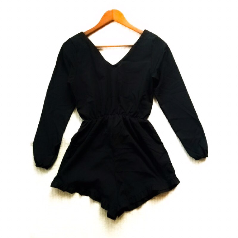 HQ005✨⭐️เดรสจั้มสูทสั้นแต่งระบาย