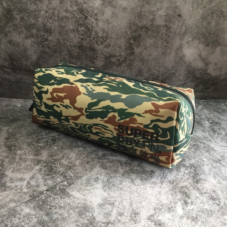 Superdry Pencil Case Camo กระเป๋าโพลีเอสเตอร์สําหรับผู้ชายและผู้หญิง -