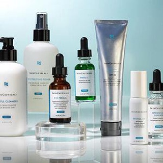 【SUVI】เซรั่มบำรุงผิวหน้า SKINCEUTICALS Phyto Corrective/hydrating B5/C E Ferulic/Phloretin CF/H.A. Intensifier/Discoloration Defense Essence 30Ml