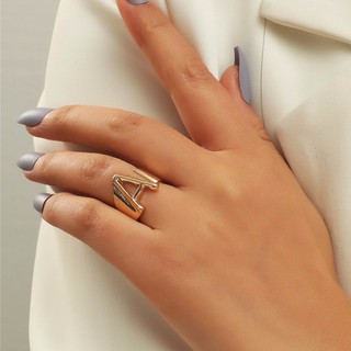 แหวนตัวอักษรสีทอง A letter cuff ring