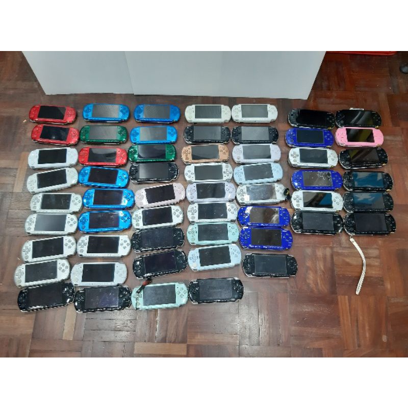 [งานอะไหล่] เครื่อง PSP รุ่น 1000 , 2000 , 3000 สำหรับซื้อไปตั้งโชว์หรือซ่อมเท่านั้น