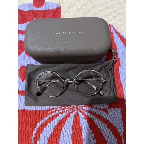 แว่นตา Charles & KEITH