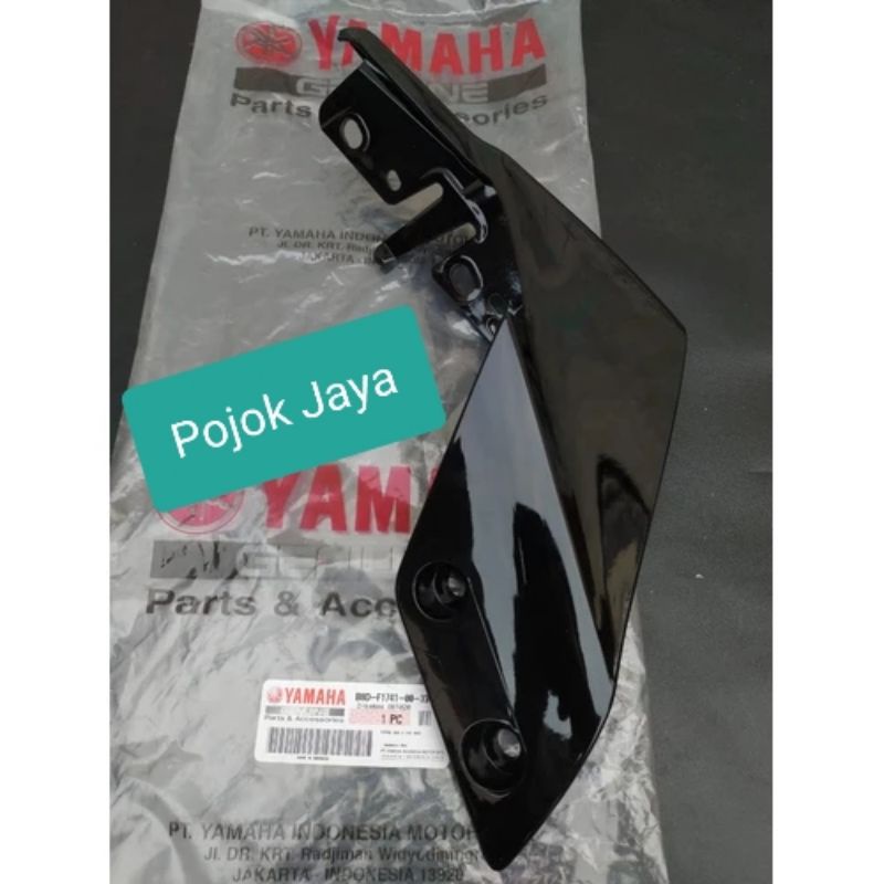 ฝาครอบด้านข้าง 4 MT15 Body Right Black Ori YGP B8D-F1741-00-33