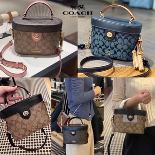 Coach KAY CROSSBODY IN BLOCKED SIGNATURE CANVAS