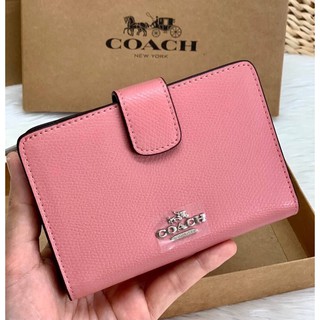 New in! 🌈กลับมาแล้ว ใครรรออยู่ห้ามพลาดค่ะ🌈 COACH MEDIUM CORNER ZIP WALLET IN CROSSGRAIN LEATHER