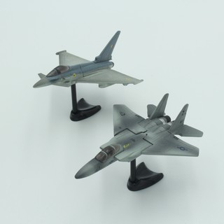 กาชาปอง เครื่องบินจำลอง Eurofighter Typhoon และ McDonnell Douglas F-15 Eagle (พลาสติก)