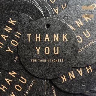 ป้ายแท็กวงกลม THANK YOU ขนาด 4 cm (1 แพ็ค มี 100 ชิ้น) ใช้สำหรับห้อยสินค้าหรือของชำร่วย