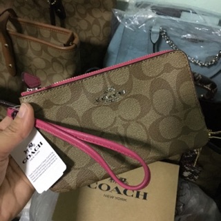 New coach คล้องมือ s 2ซิปค่ะ