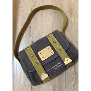 Used Lv should bag Canvas