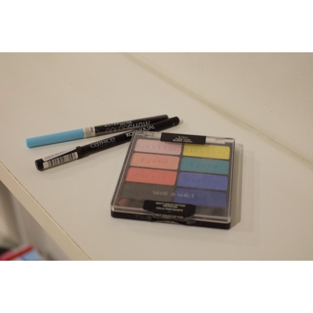 Eye shadow/ eye liner