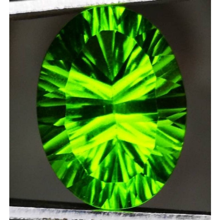 GREEN MOLDAVITE LOSTONE CRYSTAL GEMSTONE