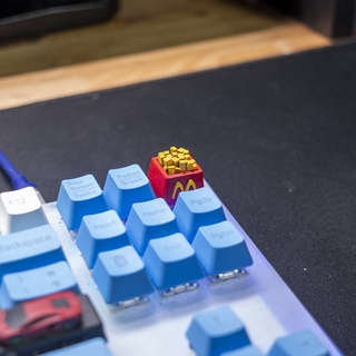 ส่งฟรี Artisan keycap KFC