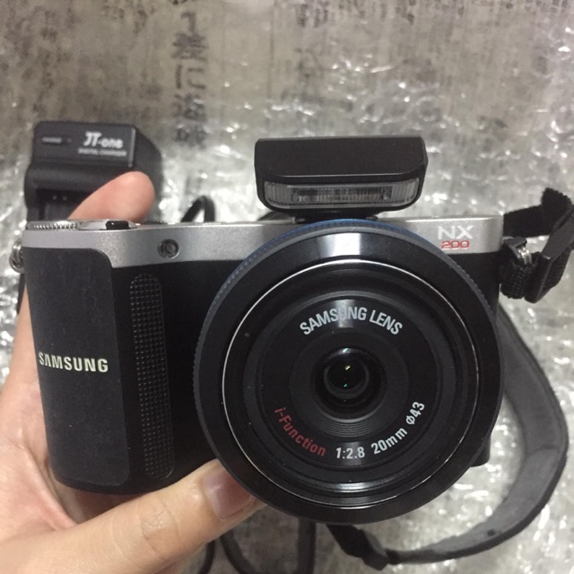 กล้อง Samsung NX200 กล้องมือสองสภาพดีพร้อมใช้งาน!!(จัดส่งฟรี)