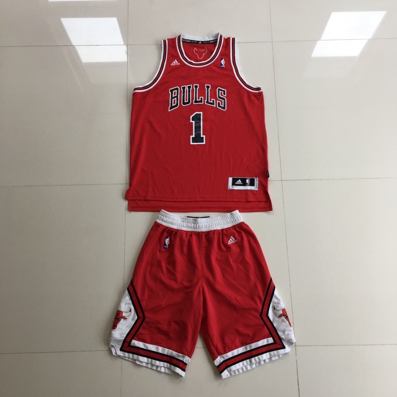 [ส่งฟรี] เซ็ทกางเกงเสื้อ Adidas NBA Chicago Bulls มือสองของแท้