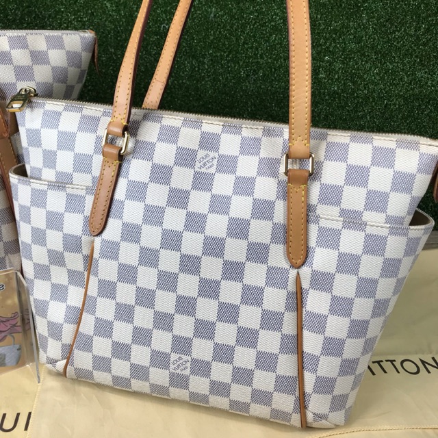 damier azur totally