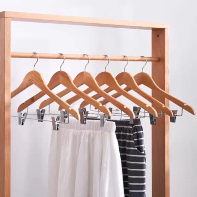 Double.thai ไม้แขวนเสื้อไม้ทึบพร้อมคลิปเหล็ก 45cm（12 ชิ้น / 6 ชิ้น）Y-08