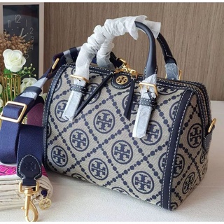 🎀 (สด-ผ่อน) กระเป๋าทรงหมอน 10 นิ้ว งาน Shop 83970 สีกรม TORY BURCH T MONOGRAM JACQUARD DUFFLE BAG