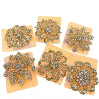 Vintage Jewelry เข็มกลัด 6cm ลายดอกไม้ แฟชั่น คลาสสิก เข็มกลัดเพชร ดอกไม้ สิทอง 1pcs